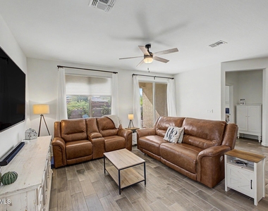 10696 N 188th Drive - Photo Thumbnail 16