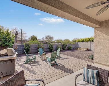 10696 N 188th Drive - Photo Thumbnail 23