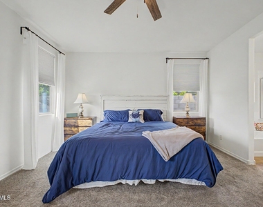 10696 N 188th Drive - Photo Thumbnail 18