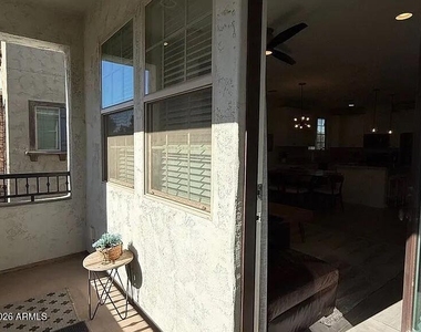 2658 S Harmony Avenue - Photo Thumbnail 7