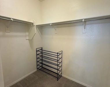 2658 S Harmony Avenue - Photo Thumbnail 16