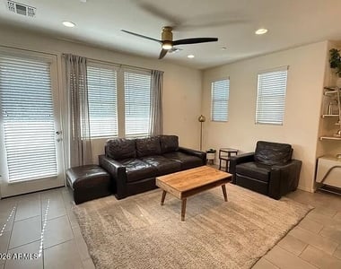 2658 S Harmony Avenue - Photo Thumbnail 5