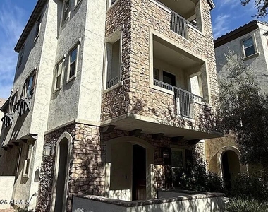 2658 S Harmony Avenue - Photo Thumbnail 9