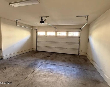 2658 S Harmony Avenue - Photo Thumbnail 25