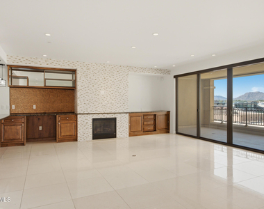 7175 E Camelback Road - Photo Thumbnail 8
