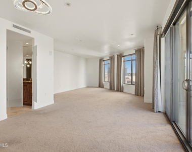7175 E Camelback Road - Photo Thumbnail 12