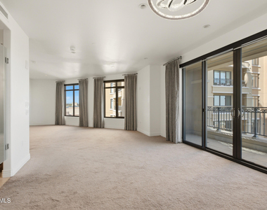 7175 E Camelback Road - Photo Thumbnail 11