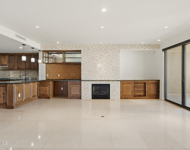 7175 E Camelback Road - Photo Thumbnail 7