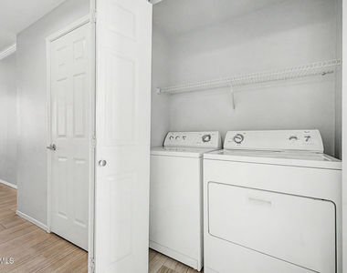 7009 E Acoma Drive - Photo Thumbnail 21