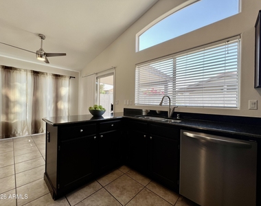 4050 E Coolbrook Avenue - Photo Thumbnail 9