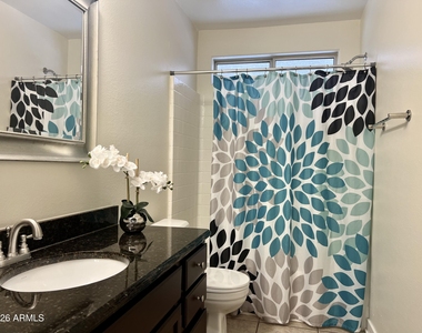 4050 E Coolbrook Avenue - Photo Thumbnail 15