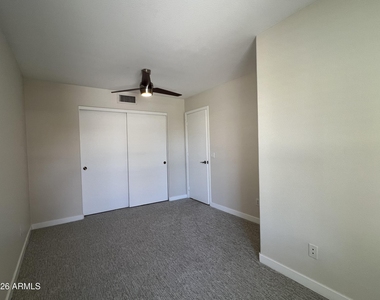 4050 E Coolbrook Avenue - Photo Thumbnail 14