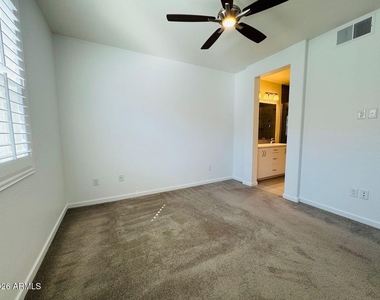 2354 E Huntington Drive - Photo Thumbnail 18