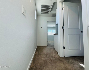 2354 E Huntington Drive - Photo Thumbnail 23