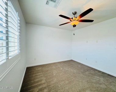 2354 E Huntington Drive - Photo Thumbnail 26