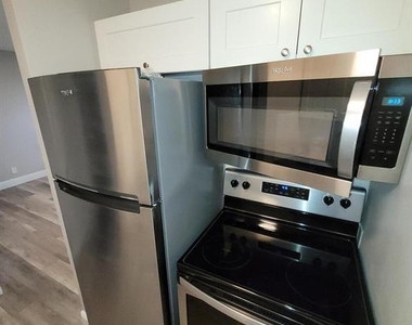 505 N J Street - Photo Thumbnail 5