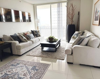 550 Okeechobee Boulevard - Photo Thumbnail 2