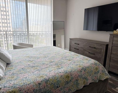 550 Okeechobee Boulevard - Photo Thumbnail 7