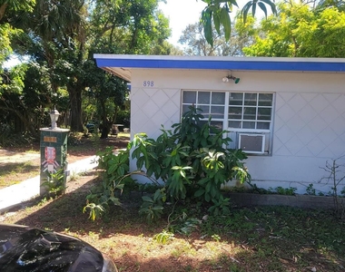 898 Ne 39th Street - Photo Thumbnail 2