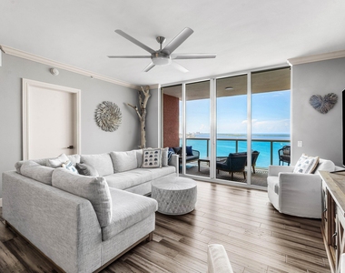 2650 Lake Shore Drive - Photo Thumbnail 4