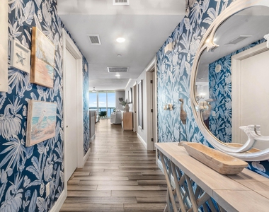 2650 Lake Shore Drive - Photo Thumbnail 1