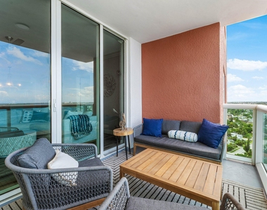 2650 Lake Shore Drive - Photo Thumbnail 25