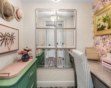 2650 Lake Shore Drive - Photo Thumbnail 14