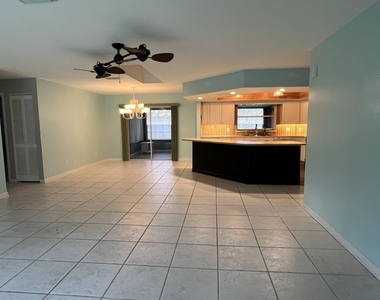 1916 Coconut Drive - Photo Thumbnail 5