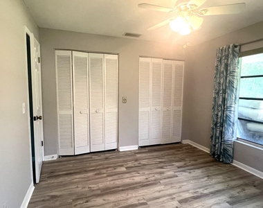 1916 Coconut Drive - Photo Thumbnail 18