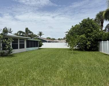1916 Coconut Drive - Photo Thumbnail 26
