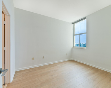 3340 Ne 190th Street - Photo Thumbnail 9