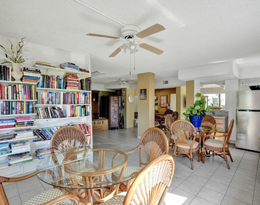 1169 Hillsboro Mile - Photo Thumbnail 20