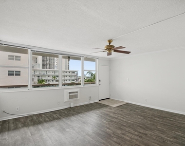 101 N Birch Road - Photo Thumbnail 3