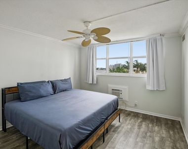 101 N Birch Road - Photo Thumbnail 7
