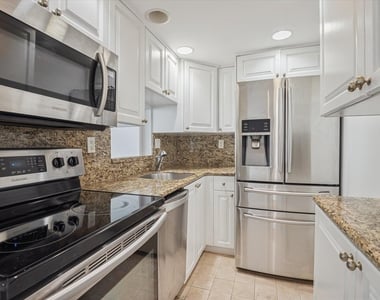 101 N Birch Road - Photo Thumbnail 1