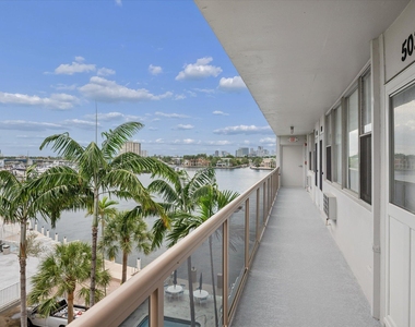 101 N Birch Road - Photo Thumbnail 11
