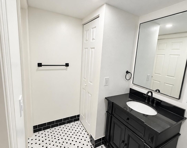 4241 San Marino Boulevard - Photo Thumbnail 8