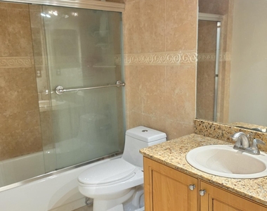 7172 Catalina Way - Photo Thumbnail 13