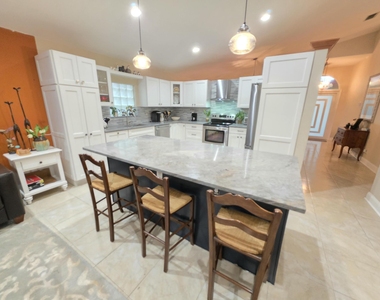 7172 Catalina Way - Photo Thumbnail 2