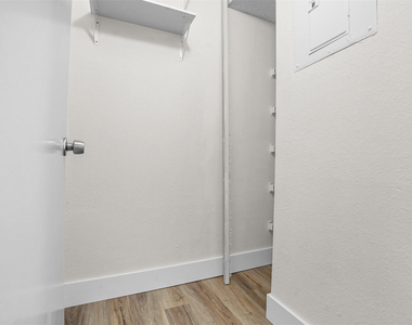 12730 Vista Isles Drive - Photo Thumbnail 20