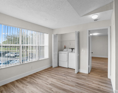 12730 Vista Isles Drive - Photo Thumbnail 14