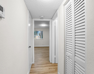 12730 Vista Isles Drive - Photo Thumbnail 19
