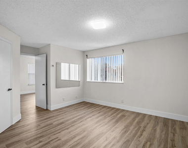 12730 Vista Isles Drive - Photo Thumbnail 16