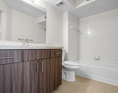 12730 Vista Isles Drive - Photo Thumbnail 18