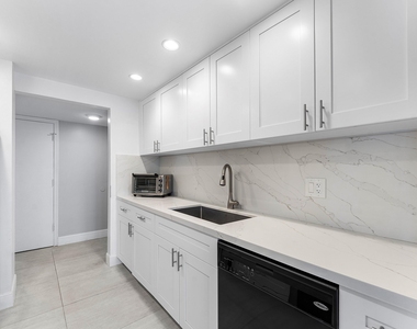 1111 S Ocean Boulevard - Photo Thumbnail 13