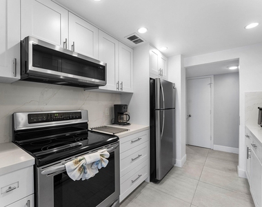 1111 S Ocean Boulevard - Photo Thumbnail 11