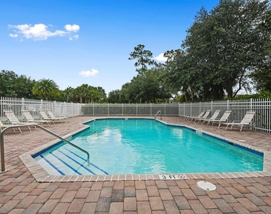 4528 Thornwood Circle - Photo Thumbnail 20