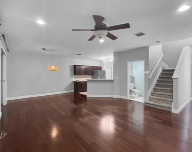 4528 Thornwood Circle - Photo Thumbnail 2