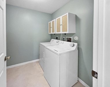 4528 Thornwood Circle - Photo Thumbnail 16
