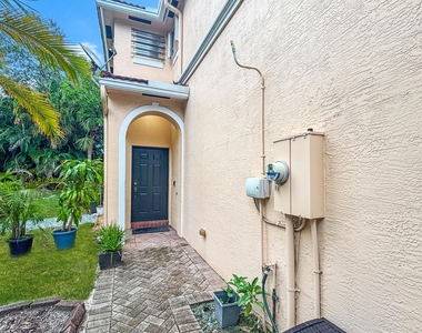 4528 Thornwood Circle - Photo Thumbnail 24